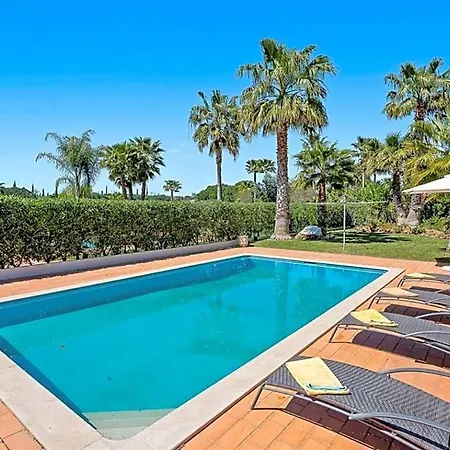 Sleeps 6 With Pool Air Con And Wifi ヴィラモウラ