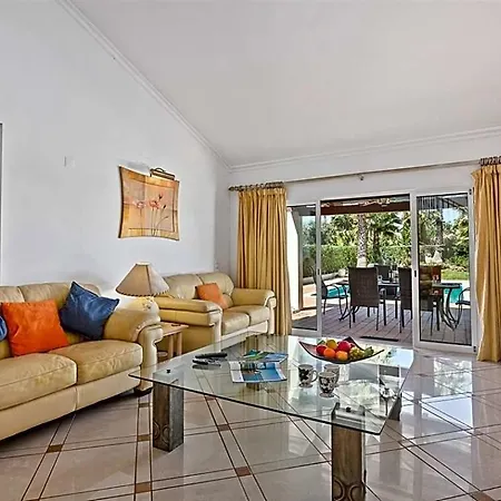 ヴィラ Sleeps 6 With Pool Air Con And Wifi *